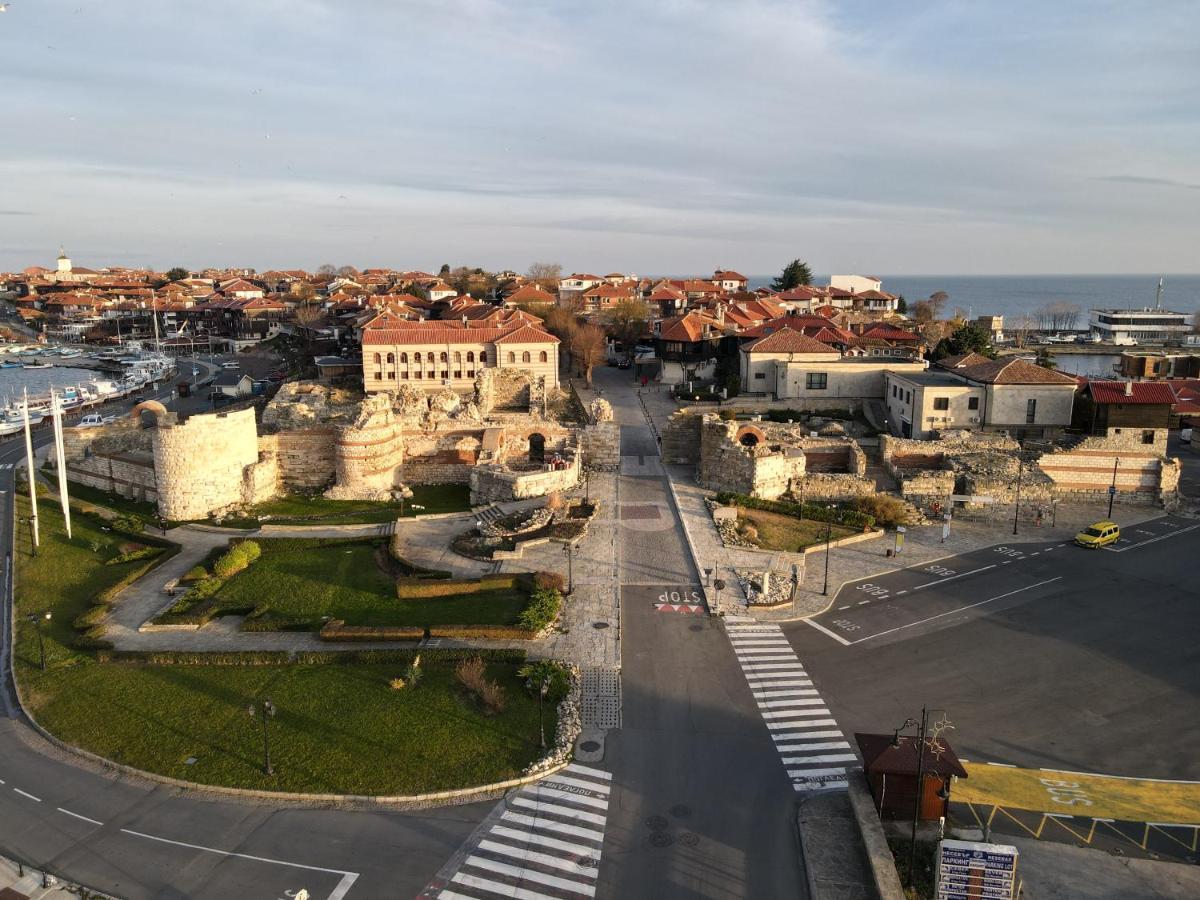 Family Hotel Lebed Nesebar Exterior photo